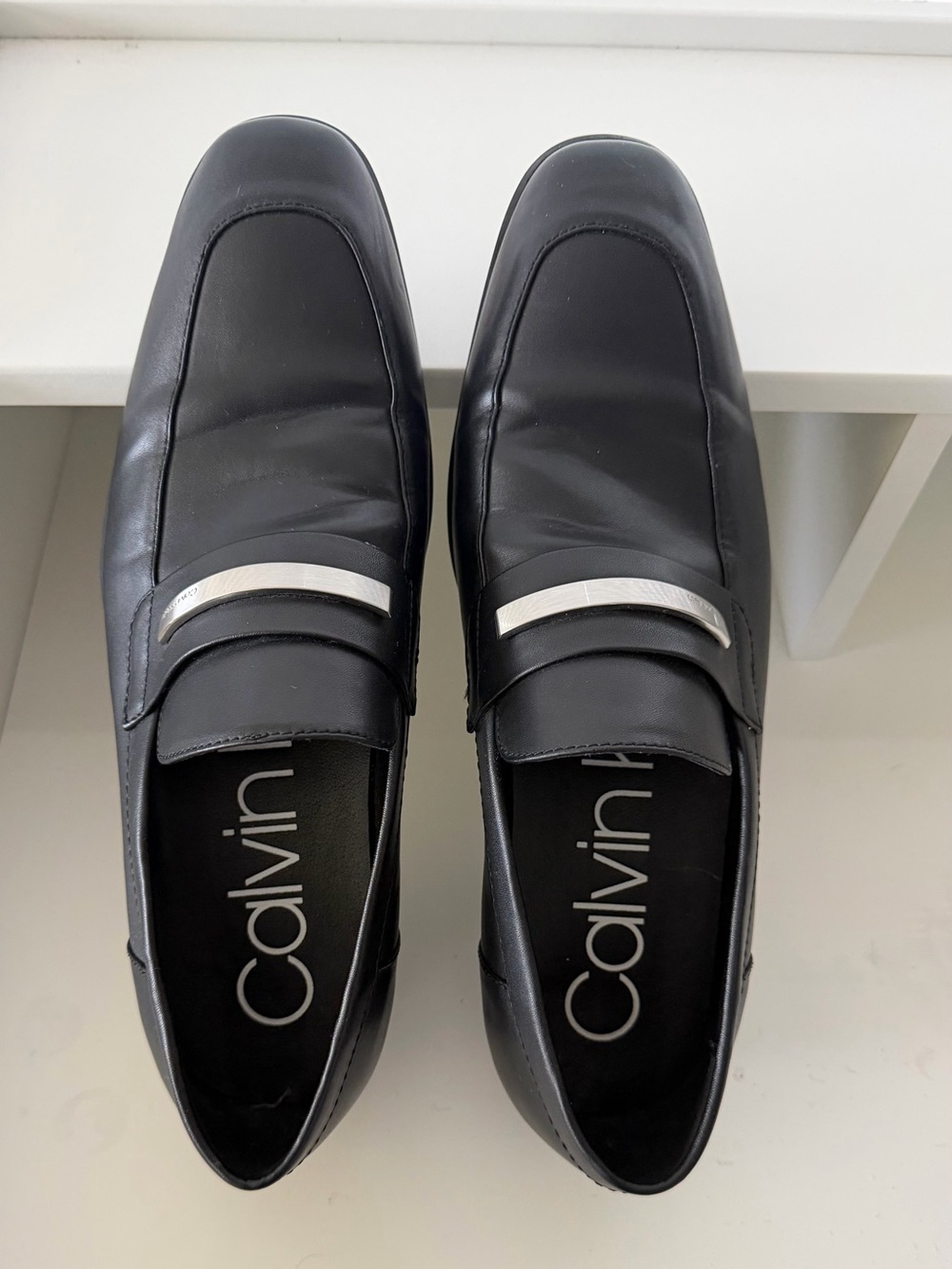 Calvin Klein Men’s Black Leather Slip-On Loafers Size 9.5